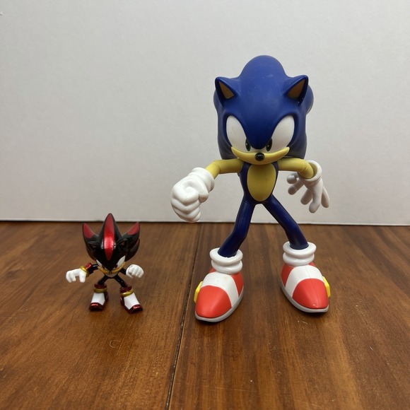 Jazwares Other - Shadow & Sonic The Hedgehog Jazwares Super Poser 7" Articulated Action Figure